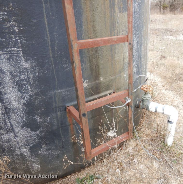 image for item DR8076 (4) Reddiglass Inc oilfield tanks