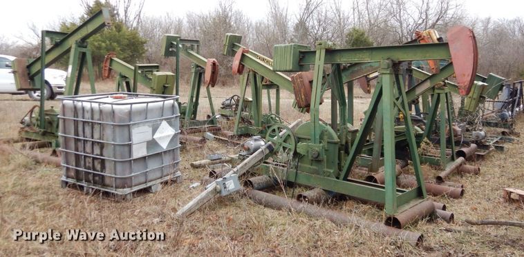 image for item DR8077 (13) pump jacks