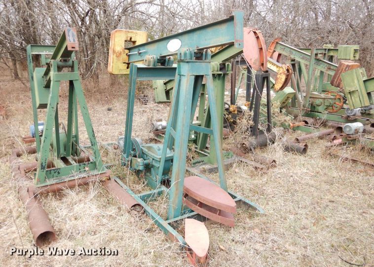 image for item DR8077 (13) pump jacks