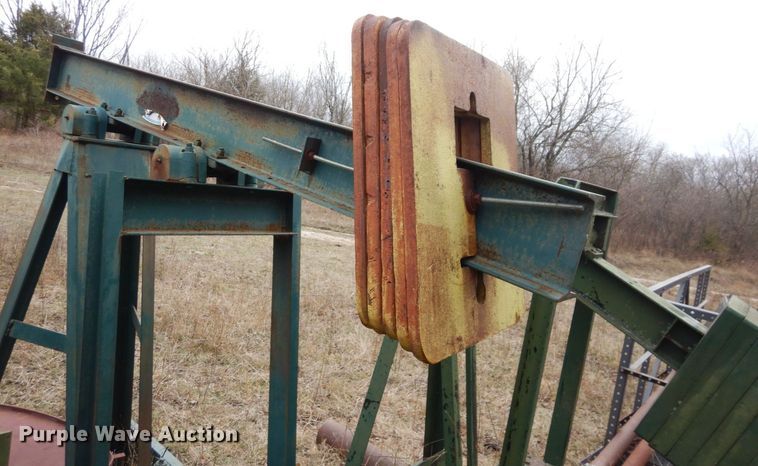 image for item DR8077 (13) pump jacks