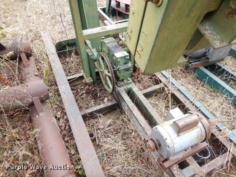 image for item DR8077 (13) pump jacks