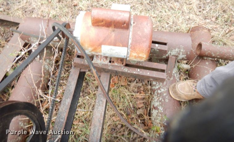 image for item DR8077 (13) pump jacks