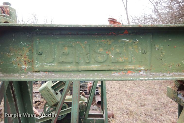 image for item DR8077 (13) pump jacks