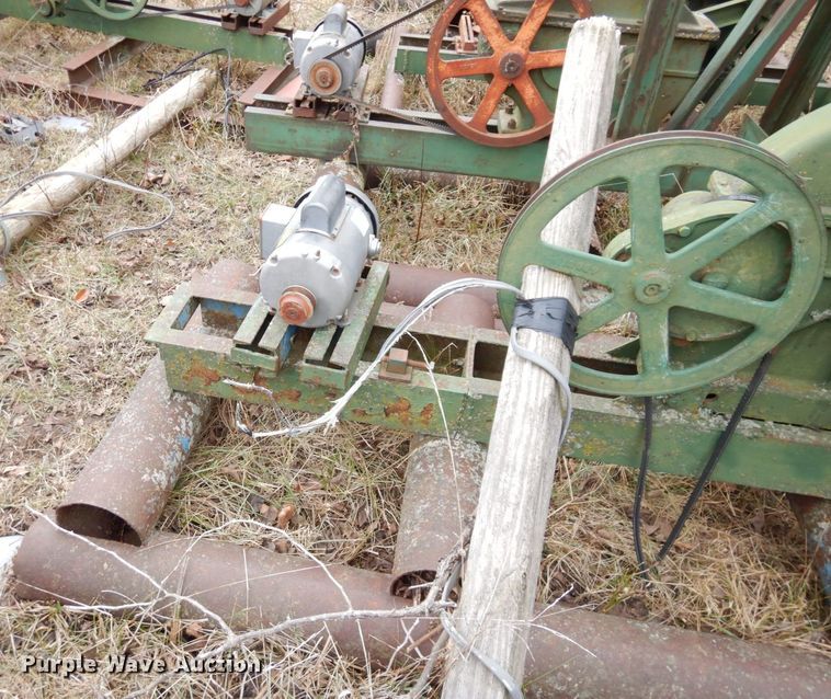 image for item DR8077 (13) pump jacks