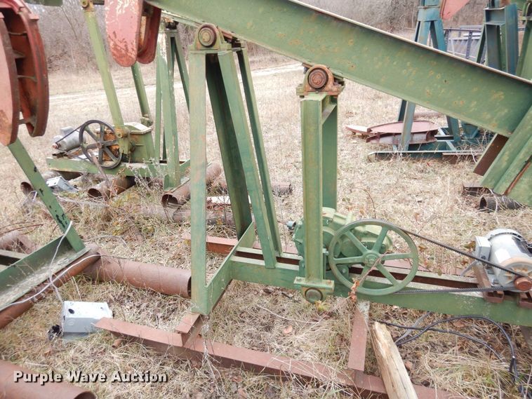 image for item DR8077 (13) pump jacks