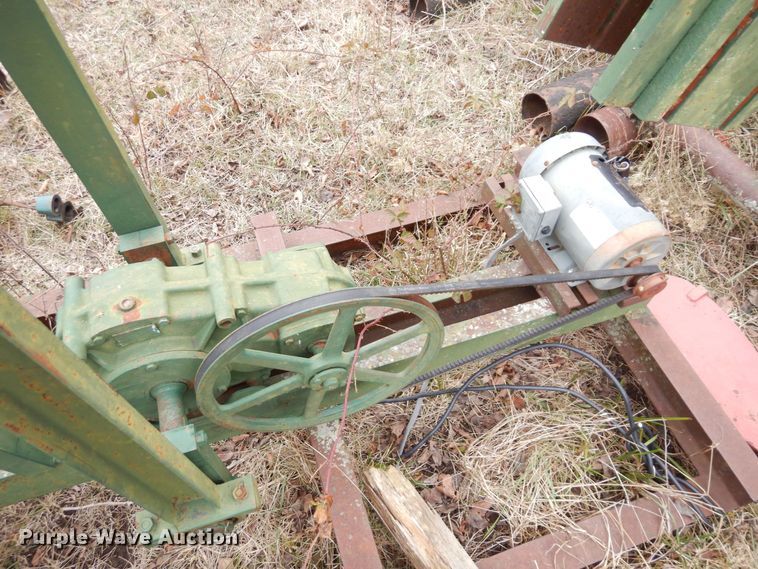 image for item DR8077 (13) pump jacks