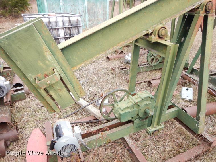 image for item DR8077 (13) pump jacks