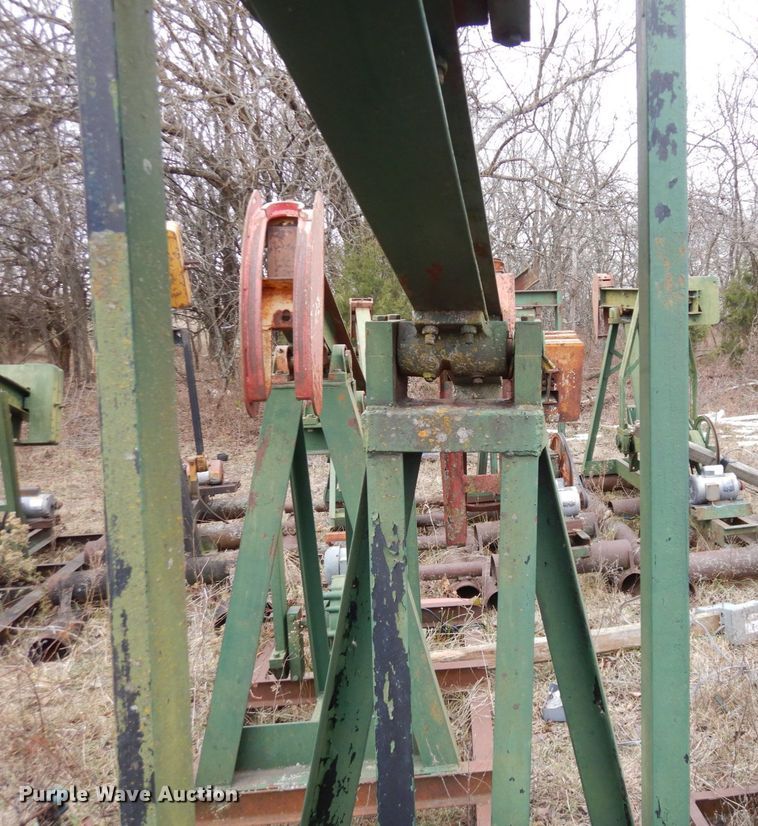 image for item DR8077 (13) pump jacks