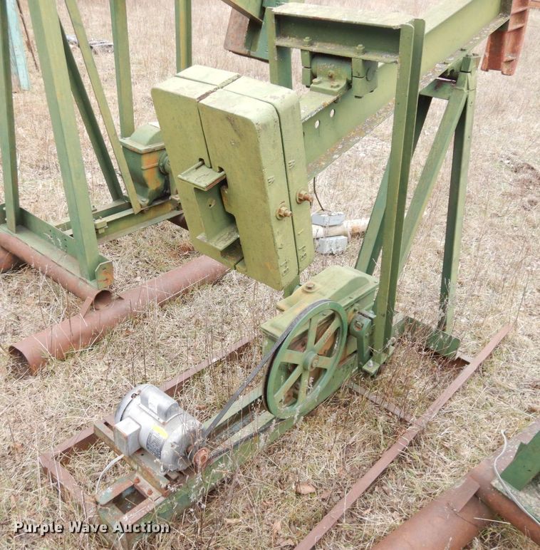 image for item DR8077 (13) pump jacks