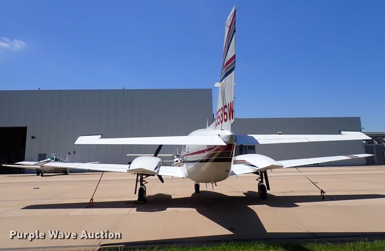 image for item DS7111 Piper Navajo PA 31-325  airplane