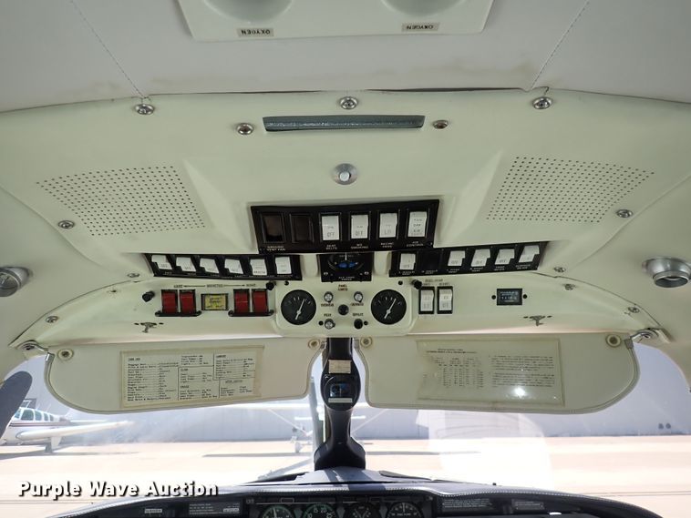 image for item DS7111 Piper Navajo PA 31-325  airplane