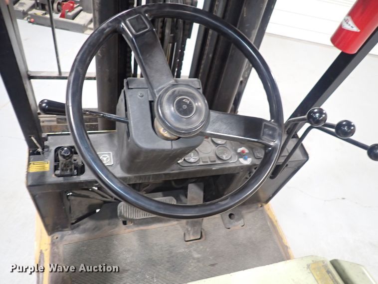 image for item GD9406 Yale GLCO40ADNUAE083  forklift