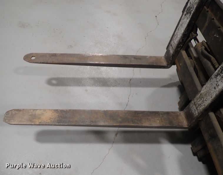 image for item GD9406 Yale GLCO40ADNUAE083  forklift