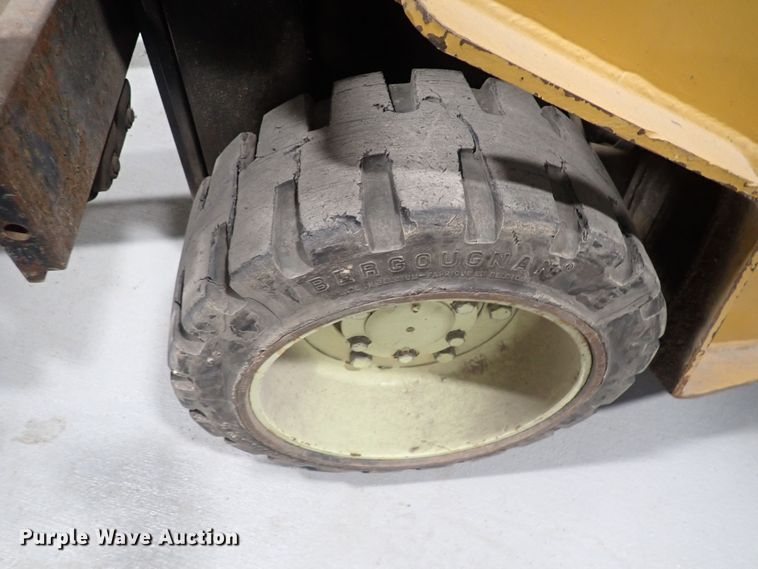 image for item GD9406 Yale GLCO40ADNUAE083  forklift