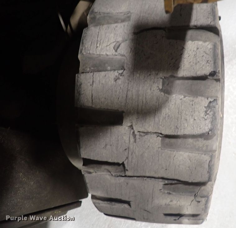 image for item GD9406 Yale GLCO40ADNUAE083  forklift