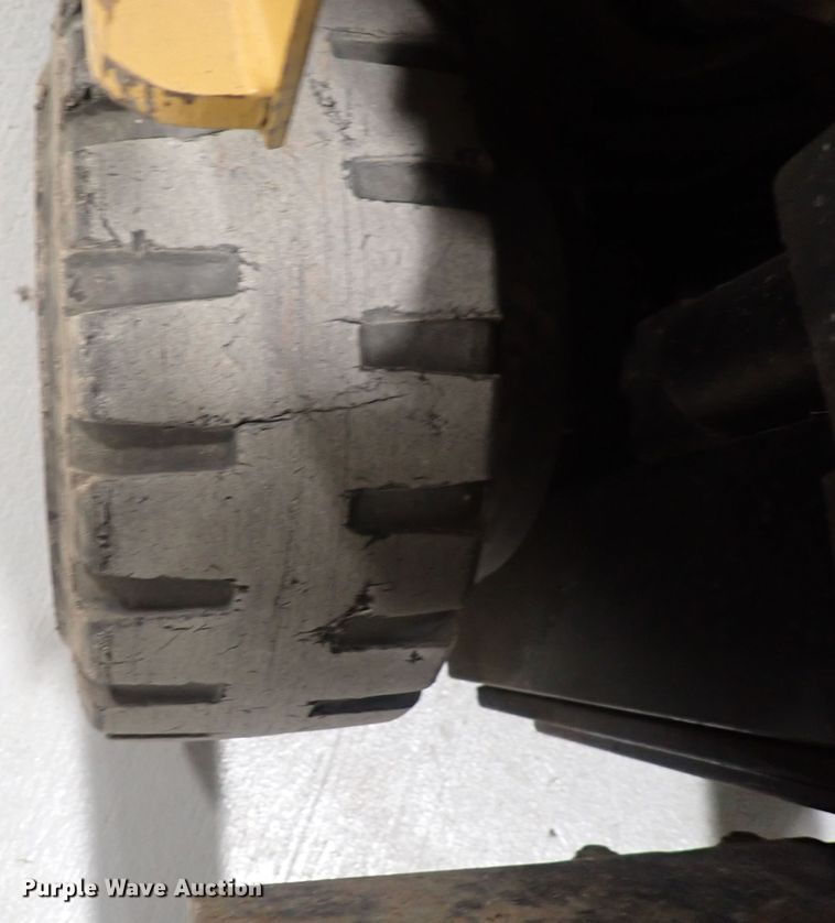 image for item GD9406 Yale GLCO40ADNUAE083  forklift