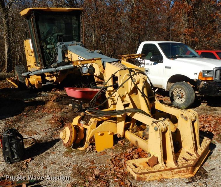 image for item HG9277 2005 John Deere 770D  motor grader