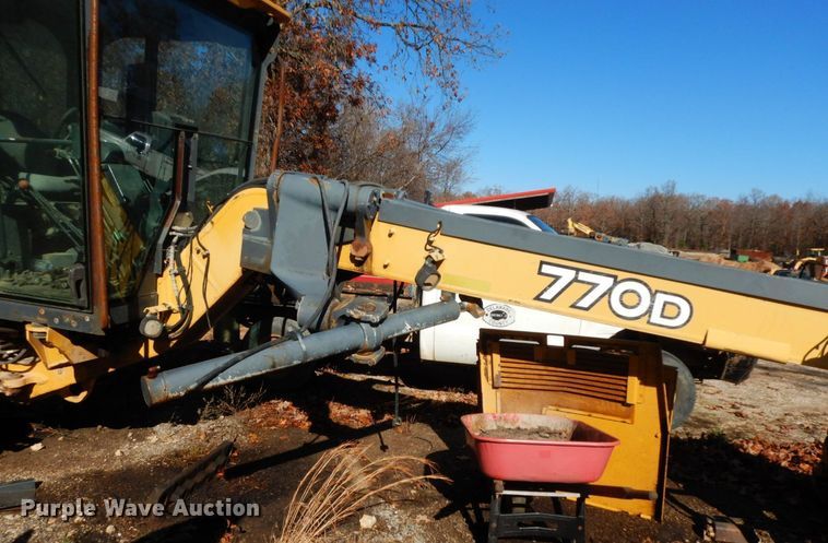 image for item HG9277 2005 John Deere 770D  motor grader