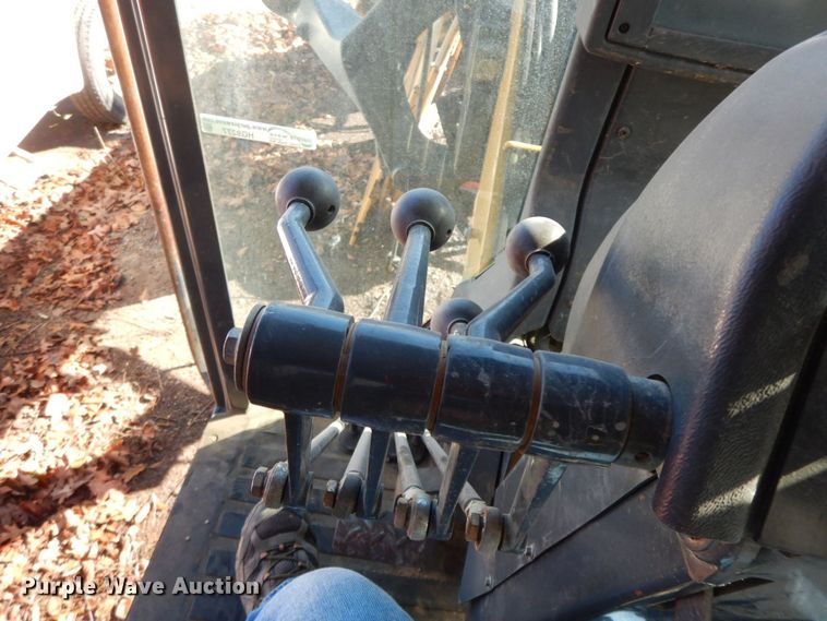 image for item HG9277 2005 John Deere 770D  motor grader