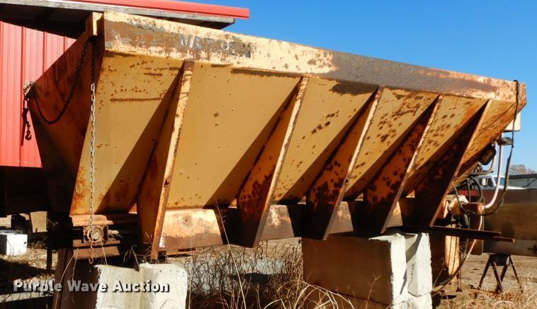 image for item HG9282 Warren L2A  spreader