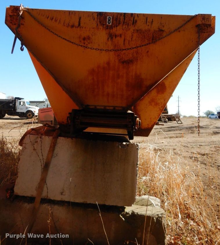 image for item HG9282 Warren L2A  spreader