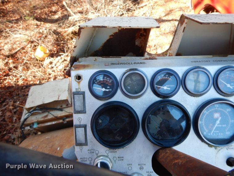 image for item HG9286 1989 Ingersoll Rand DD65  double drum vibratory roller