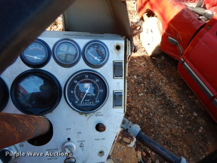 image for item HG9286 1989 Ingersoll Rand DD65  double drum vibratory roller