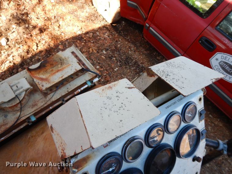 image for item HG9286 1989 Ingersoll Rand DD65  double drum vibratory roller