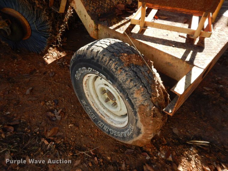 image for item HG9289 1981 Broce H10  broom