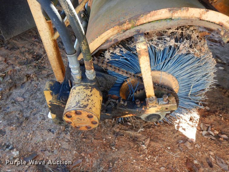 image for item HG9289 1981 Broce H10  broom