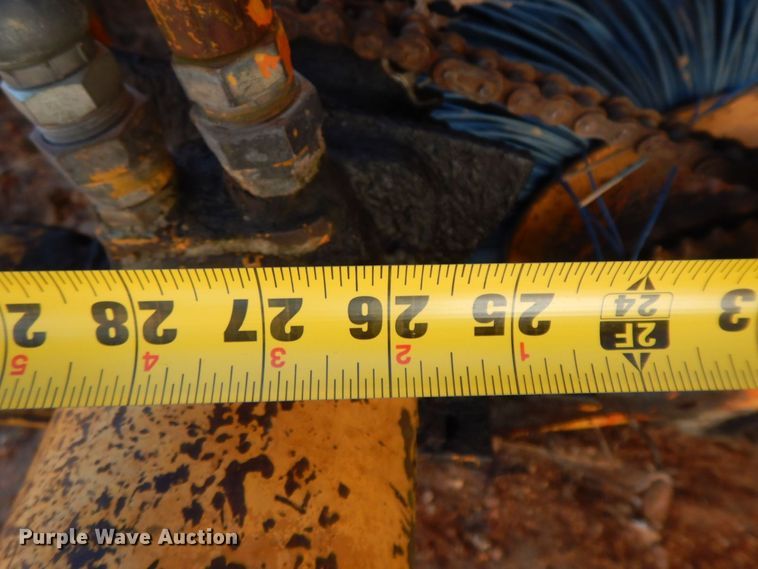 image for item HG9289 1981 Broce H10  broom