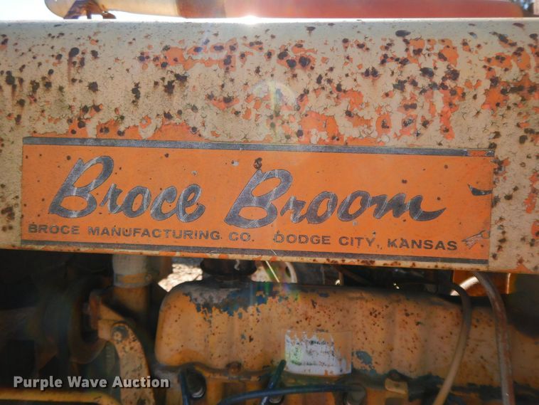 image for item HG9289 1981 Broce H10  broom