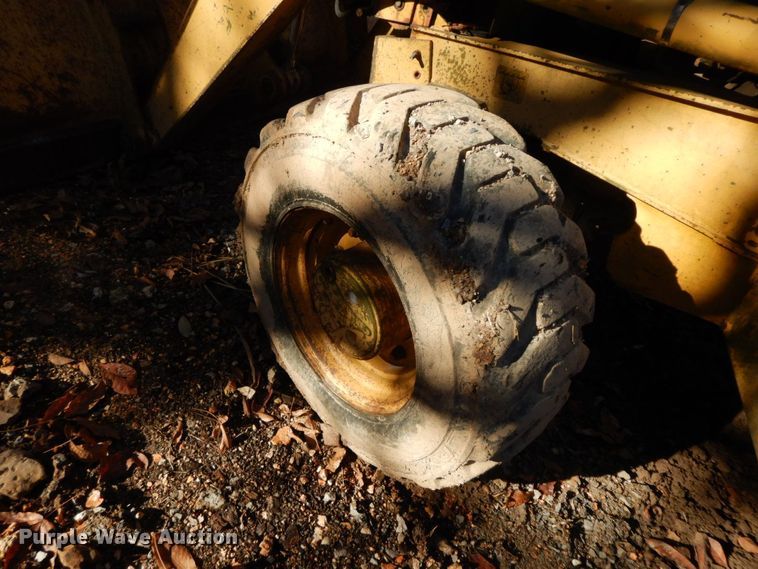 image for item HG9292 1999 John Deere 310E  backhoe