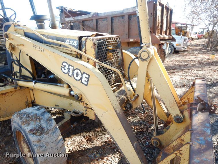 image for item HG9292 1999 John Deere 310E  backhoe