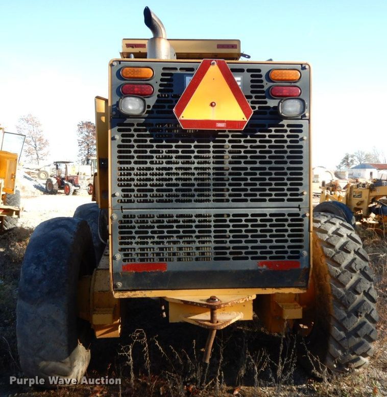 image for item HG9297 2003 John Deere 770CH  motor grader