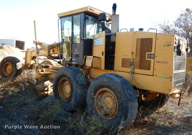 image for item HG9297 2003 John Deere 770CH  motor grader