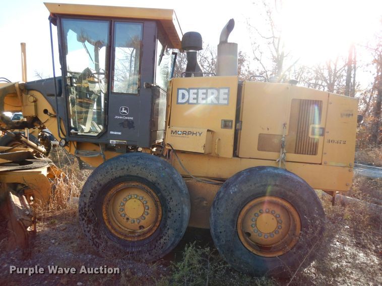 image for item HG9297 2003 John Deere 770CH  motor grader