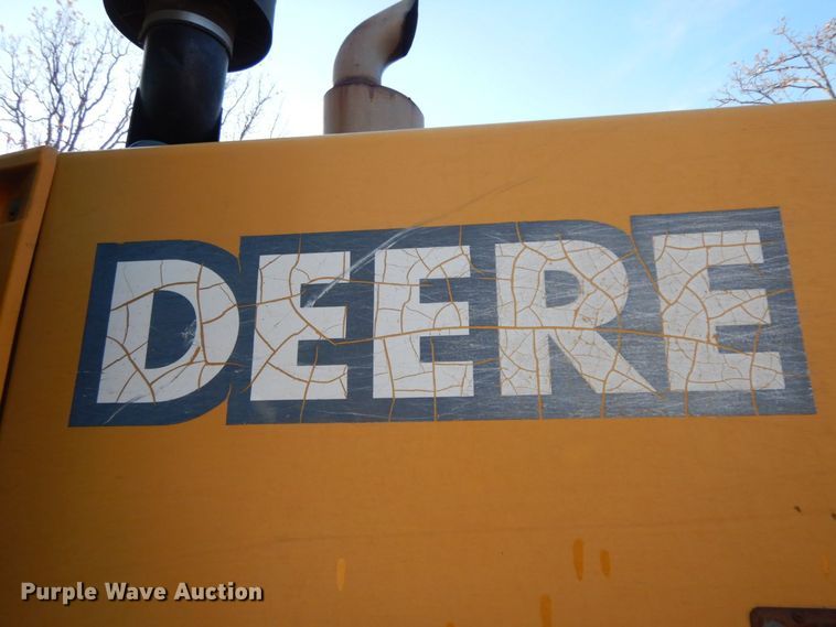 image for item HG9297 2003 John Deere 770CH  motor grader