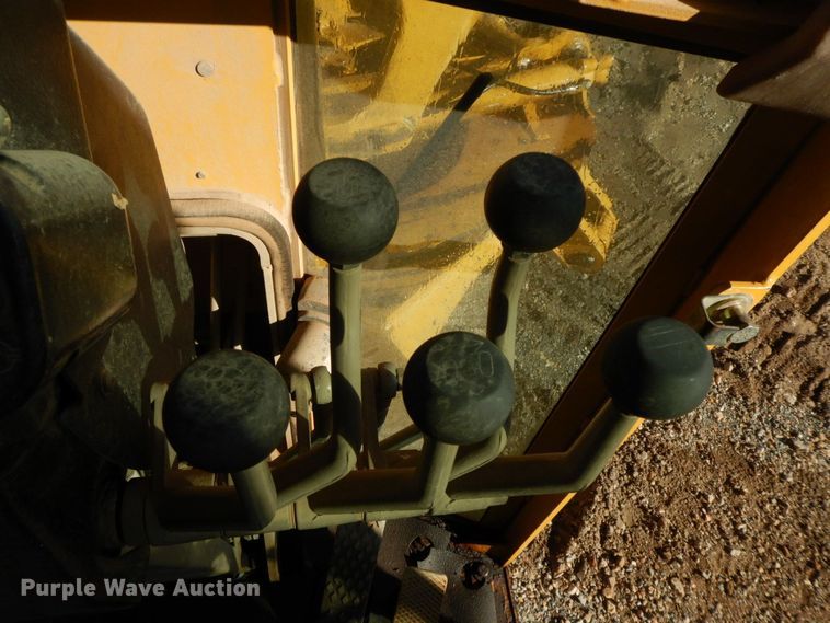 image for item HG9298 2000 John Deere 770CH  motor grader