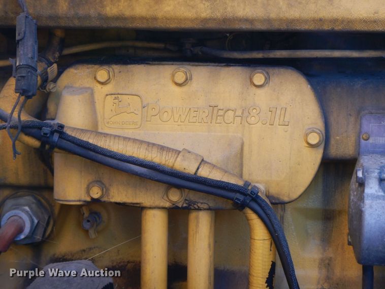 image for item HG9298 2000 John Deere 770CH  motor grader