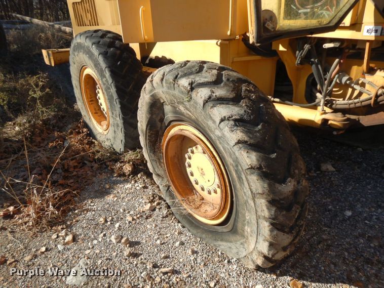 image for item HG9298 2000 John Deere 770CH  motor grader