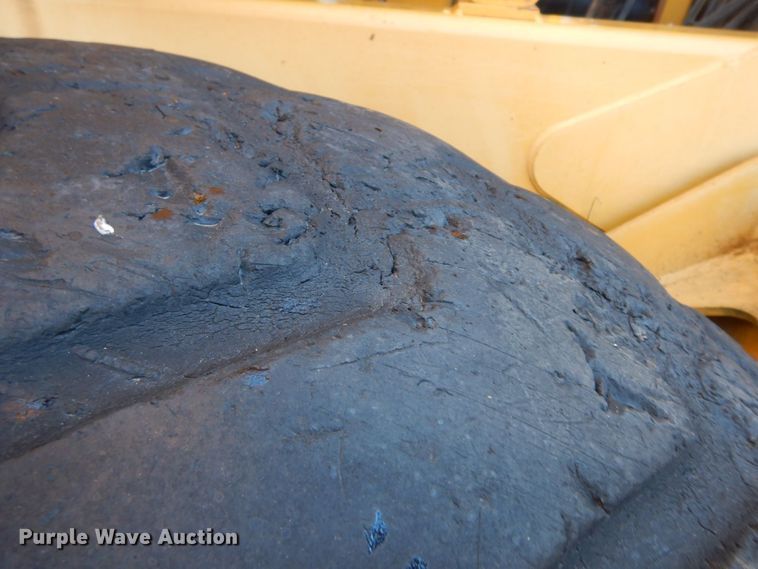 image for item HG9298 2000 John Deere 770CH  motor grader