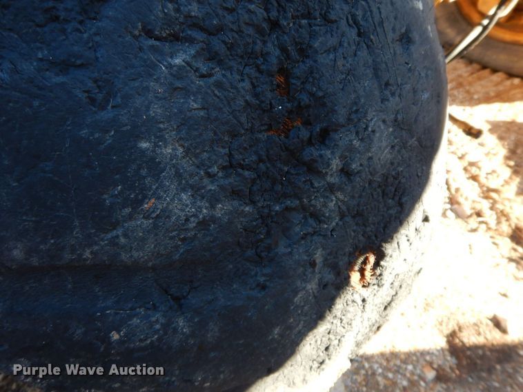 image for item HG9298 2000 John Deere 770CH  motor grader