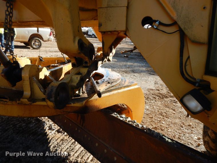 image for item HG9298 2000 John Deere 770CH  motor grader