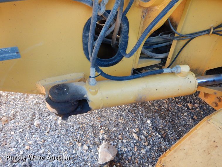 image for item HG9298 2000 John Deere 770CH  motor grader