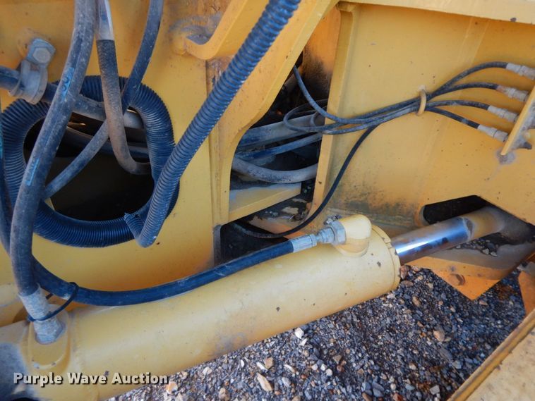 image for item HG9298 2000 John Deere 770CH  motor grader