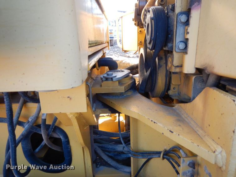 image for item HG9298 2000 John Deere 770CH  motor grader