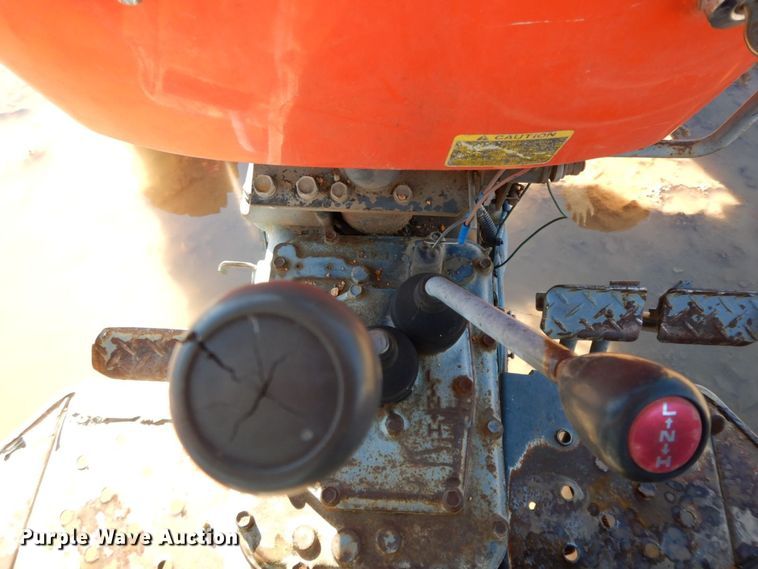 image for item HG9303 1986 Kubota M8030  MFWD tractor