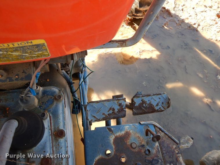 image for item HG9303 1986 Kubota M8030  MFWD tractor