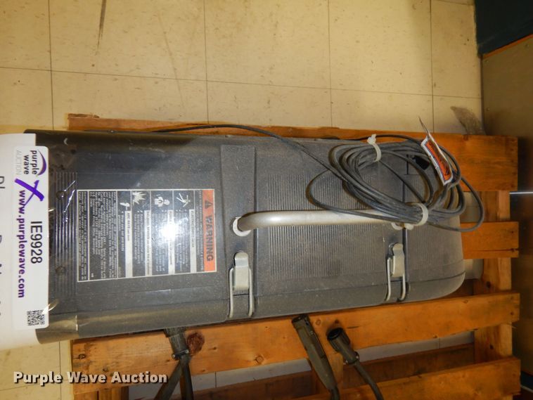 image for item IE9928 (3) welders